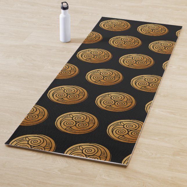 Triple Celtic Knot Swirl Mandala Yogamatte (Beispiel)