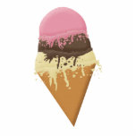 Triple-Scoop Ice Creme Cone Fotoskulptur<br><div class="desc">Schokolade, Vanille und Erdbeereis in einem Waffelkonus.</div>