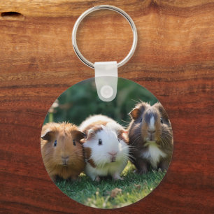 "Triple Squeak: Trio of Adorable Baby Guinea Pigs Schlüsselanhänger
