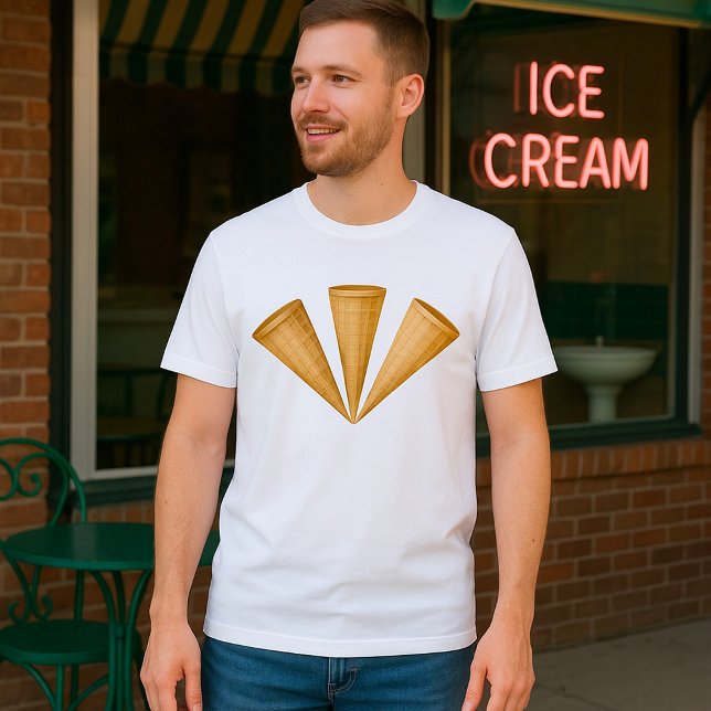 Triple Waffle Ice Cream Cone Summer Dessert T-Shirt (Von Creator hochgeladen)