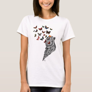 Tritonshorn-Muschel und Schmetterlinge 2 T-Shirt