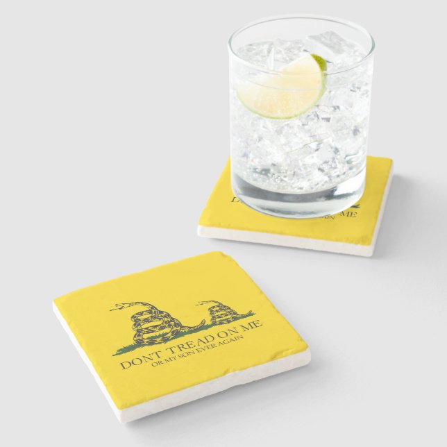 Tritt nicht auf mich oder meinen Sohn Gadsden-Flag Steinuntersetzer (Seitenansicht)