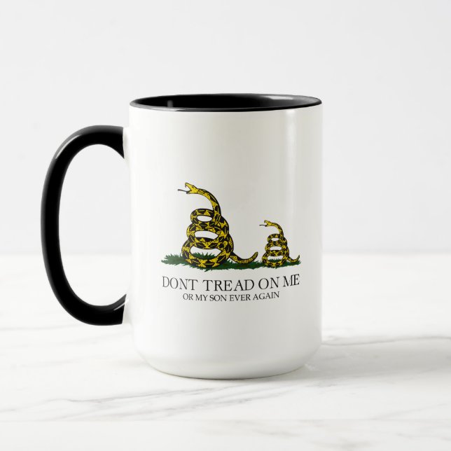 Tritt nicht auf mich oder meinen Sohn Gadsden-Flag Tasse (Links)