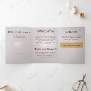 Trois Volets Carte Triptyque Design Minimaliste Élégant Neutre