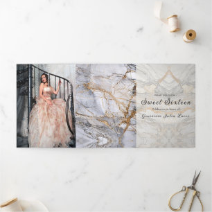 Trois Volets Gris et or Marbre Sweet 16 Party Invitation