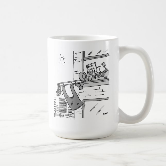 Trombonist hangt seine Auswasch Kaffeetasse (Rechts)