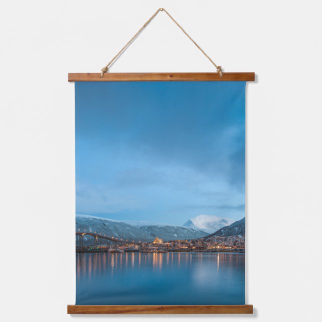 Tromso Norwegen Wandteppich Mit Holzrahmen (Vorderseite)