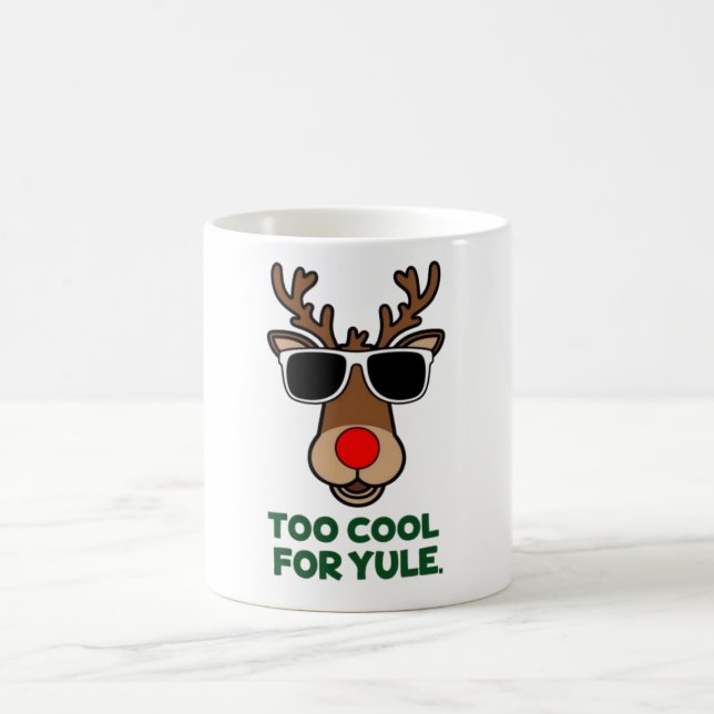 Trop Cool pour Yule Funny Christmas Reindeer Mug (Centre)