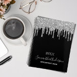 Tropfen 2025 für Schwarz-Silber-Glitzer Planer<br><div class="desc">Ein schicker schwarzer Hintergrund mit trendigen Imitaten silberne Glitzer Tropfen, Farbe Tropflook. Personalisieren und fügen Sie ein Jahr, einen Namen und einen Titel hinzu. Der Name wird mit einem modernen handgeschriebenen Stilskript mit Swashes geschrieben. Ideal für Schule, Arbeit oder Organisation Ihres Privat-/Familienlebens. Um die Swashes behalten, löschen Sie nur den...</div>