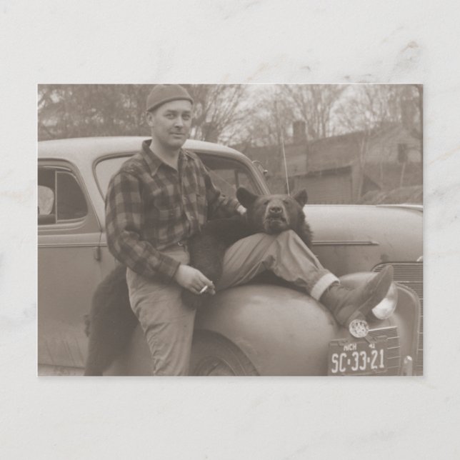 Trophy Bear Hunter Postkarte (Vorderseite)