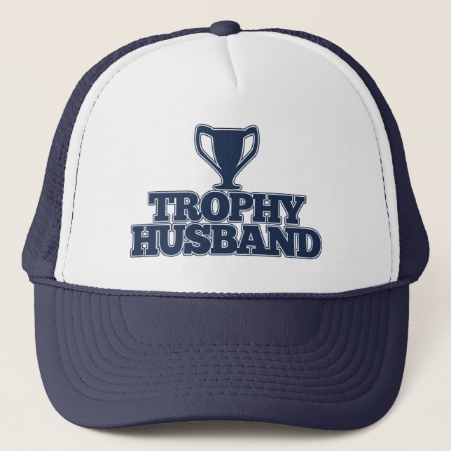 Trophy Husband Truckerkappe (Vorderseite)