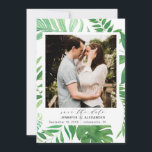 Tropical Beach Elegantes Foto Save The Date<br><div class="desc">Eine elegante Note mit einem modernen tropischen Design. Das Design besteht aus einem Rahmen mit tropischen Bananenbananen-Blätter und anderen Grünpflanzen kombiniert mit eleganter Kalligraphie-Typografie mit dem traditionellen "Save the Date" . Personalisieren Sie Ihre Daten. Wenn Sie Hilfe benötigen, kontaktieren Sie mich (Maria) über den Kontaktknopf unten oder direkt unter info@the52edit.com...</div>