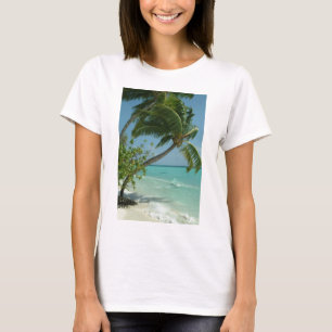 Tropical Beach Sand Sun Water Ocean Waves Surfen K T-Shirt