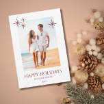 Tropical Beach Vacation Weihnachten<br><div class="desc">Die Strandkarte des Tropical Beach ist zum Thema Strand konzipiert. Mit der anpassbaren Rot-Schrift können Sie Ihren eigenen Text hinzufügen. Sie ändern auch das Foto mit Ihrem eigenen,  um einzigartig zu machen. Ideal für Urlaubs- oder Weihnachtswünsche von Ihrem Urlaubsziel aus.</div>