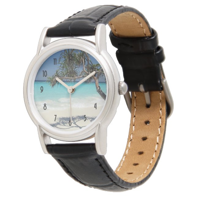 Tropical Blue Ocean Beach Scene Foto Armbanduhr (Schrägansicht)