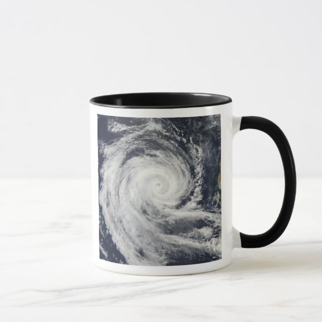 Tropical Cyclone Dianne Tasse (Rechts)