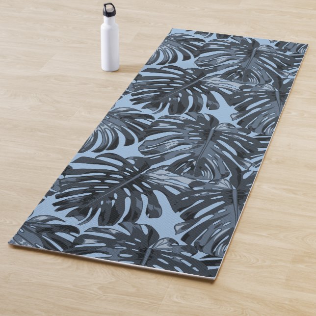 Tropical Dark Blue Monstera Jungle Leaves Yogamatte (Beispiel)