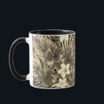 Tropical Floral Gift Tasse<br><div class="desc">Lassen Sie sich von dieser atemberaubenden Tasse mit tropischen Blumen verzaubern! Diese Keramik Tasse mit ihrem lebhaften Hibiskus, der Plumeria und den üppigen grünen Blätter eignet sich hervorragend, um Ihrem Kaffee oder Tee eine Touch Paradies hinzuzufügen. Ein nachdenkliches Geschenk zum Geburtstag, Muttertag, Jubiläum oder jeden besondere Anlass. Ideal für Naturliebhaber,...</div>