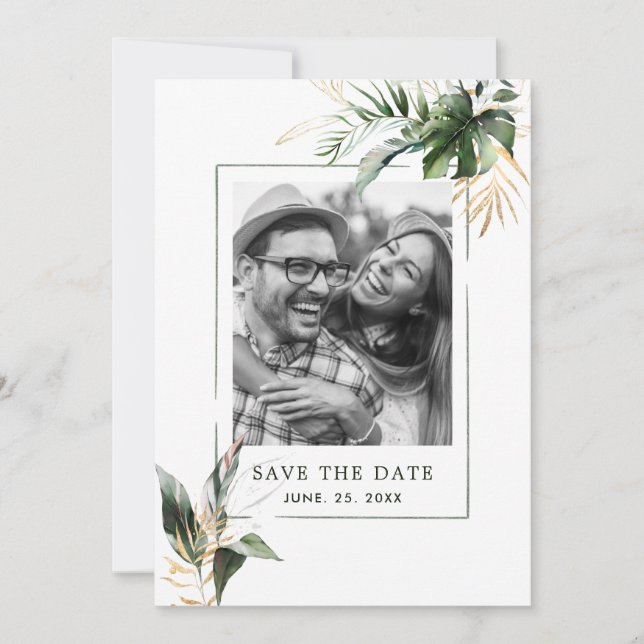 Tropical Foliage Green & Gold Foto Hochzeit Save The Date (Vorderseite)
