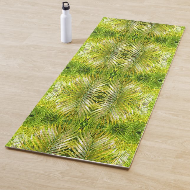Tropical green palm leaves sunlight pattern yogamatte (Beispiel)