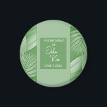 Tropical Green Wedding Magnet<br><div class="desc">Sie planen eine Hochzeit im Freien oder eine besondere Veranstaltung? Diese tropischen Hochzeitsmagnete bieten Spaß und gleichzeitig klassische Anziehungskraft. Die Farbtöne grün und mit tropischen Blätter besticht. Nutzen Sie die Möglichkeit, die tropischen Hochzeitsthemen und besonderen Veranstaltungen zu ergänzen. Die Vorderseite des Magneten zeigt den Namen des Paares zusammen mit dem...</div>