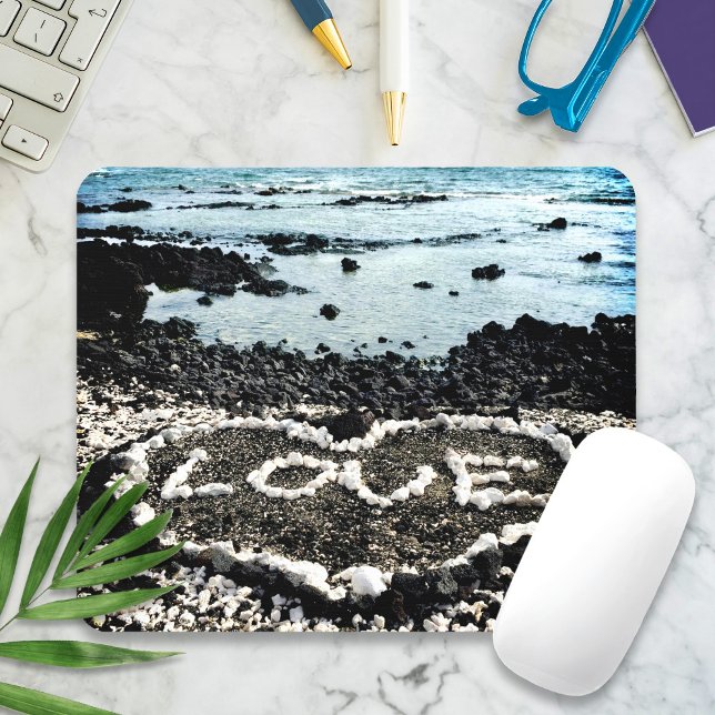 Tropical Hawaii Black Sand Beach Coral Liebe Herz Mousepad (Von Creator hochgeladen)