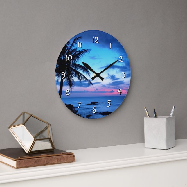 Tropical Island Beach Ocean Pink Blue Sunset Foto Große Wanduhr (Büro)
