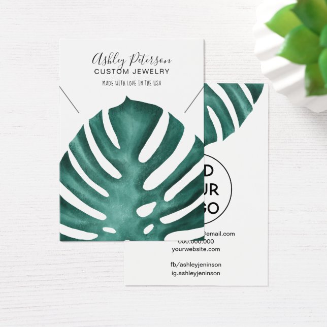 tropical monstera logo jewelry necklace display (Schreibtisch)