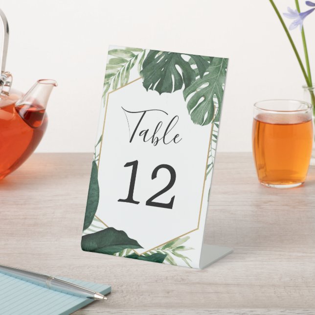 Tropical Monstera Wedding Tischnummern Sockelschild (In SItu)