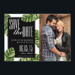 Tropical Palm Tree Beach Hochzeit Save the Date<br><div class="desc">Diese Hochzeit mit tropischen Palmen bewahrt die Dattelkarte für eine Hochzeit am Strand. Mit Vintagen, botanischen Blätter Zeichnungen und Deko inspirierten Schriftart kann diese Strandhochzeit Save the Date online mit Ihren Details und Foto angepasst werden. Es hat einen schwarz-weiß gestreiften Backer, eine moderne, schicke Hochzeit speichern Sie die Dattelkarte.</div>