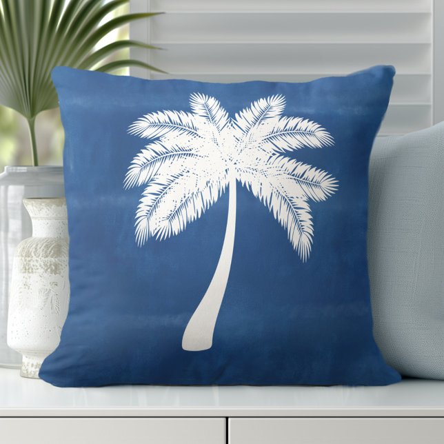 Tropical Palm Tree Blue White Kissen (Transform Your Room with Coastal Throw Pillows.)