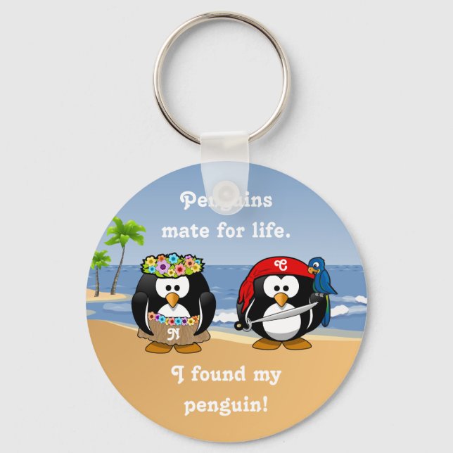 Tropical Penguins Couple Hula Pirate Island Beach Schlüsselanhänger (Vorderseite)