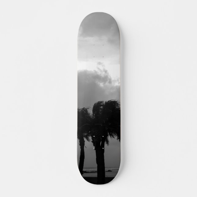 Tropical Stormy Skies Grayscale Skateboard (Vorne)