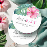 Tropical Theme Girl Baby Dusche Runder Pappuntersetzer<br><div class="desc">Dieses charmante Set mit Baby-Dusche-Untersetzer ist mit einem zarten Rahmen von tropischen Hibiskus-Blume in sanften rosa Aquarellen und üppigen Monstera-Palmen-Blätter geschmückt, die den Geist eines tropischen Paradieses. In Anlehnung an den stilvollen Satz "Aloha Baby" verbinden diese Untersetzer zeitgenössische Typografie mit einem herzlichen Empfang. Passen Sie Ihr Set einfach mit unseren...</div>