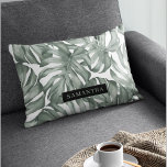 Tropical Watercolor Modern Oasis Leaves Dekokissen<br><div class="desc">Die neue Kollektion Tropical Watercolor Moderne Oasis Blätter Muster ist ab sofort auf Zazzle erhältlich! Tauchen Sie ein in die lebendige Schönheit der Natur mit diesen atemberaubenden Produkten, die eine zeitgenössische Drehung auf tropischem Laub bieten.Wählen Sie aus einer großen Auswahl an Produkten, um Ihre Bedürfnisse und Ihren persönlichen Stil zu...</div>