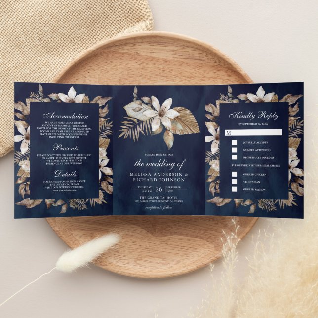 Tropisch getrocknete Palm-Blätter Navy Blue Weddin Dreifach Gefaltete Einladung (Von Creator hochgeladen)
