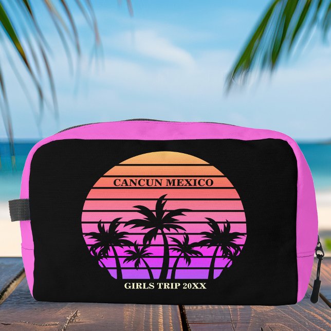 Tropisch Pink Black Palm Trees Custom Beach Girl Waschbeutel (Von Creator hochgeladen)