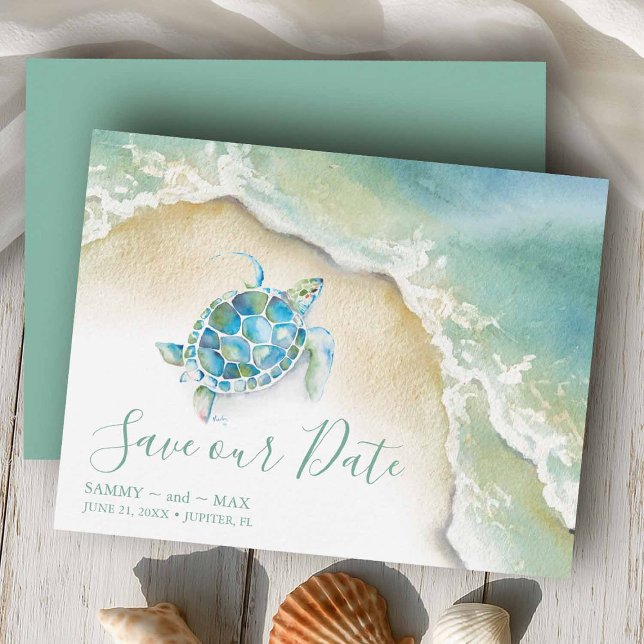 Tropisch Save the Date mit Wasserfarbenschildkröte (Beach wedding save the dates watercolor sea turtle and ocean waves design by Victoria Grigaliunas)