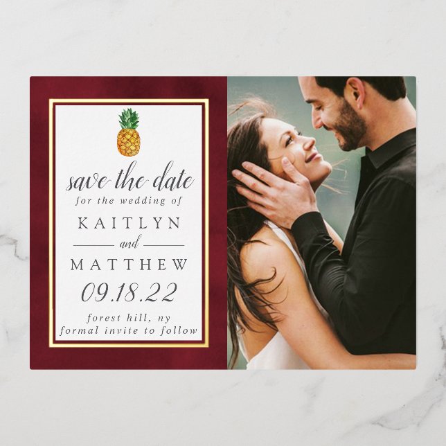 Tropische Ananas Beach Hochzeit Save the Date Folie Einladungspostkarte (Vorderseite)