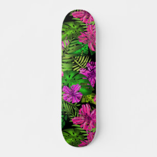 Tropische Blume und Pflanze in Schwarz Skateboard