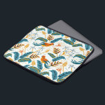 Tropische exotische Vögel und Blätter Laptopschutzhülle<br><div class="desc">Moderne Aquarellfarben,  exotische Vögel und üppige tropische Blätter nahtlos.</div>