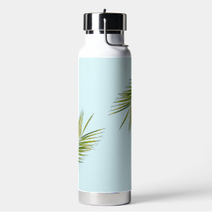 Tropische grüne Palmenwedel auf Hellblau Trinkflasche