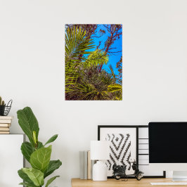 Tropische Grüntöne und blauer Himmel Poster
