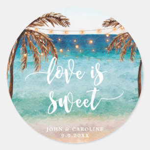 Tropische Liebe am Strand ist ein Lieblingsaufkleb Runder Aufkleber