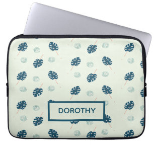 Tropische Monstera-Blätter Monogramm auf blau Laptopschutzhülle
