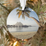Tropische Strände | Beach Huts, Bora Bora Ornament<br><div class="desc">Dieses phantastische Getty Images Foto verfügt über Strandhütten in Bora Bora.</div>