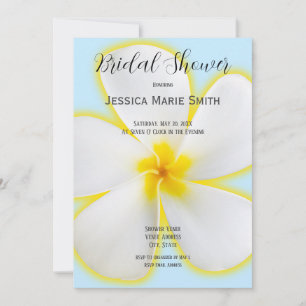 Tropische, weiße und gelbe Plumeria, blumenreiche Einladung
