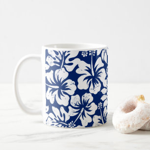 Tropischer abgenutzter weißer Hibiskus Kaffeetasse