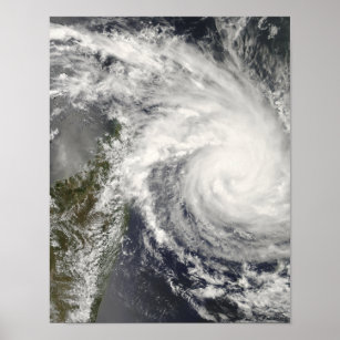 Tropischer Cyclone Ivan nähert sich Madagaskar Poster
