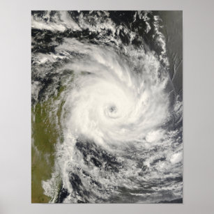 Tropischer Cyclone Ivan über Madagaskar Poster